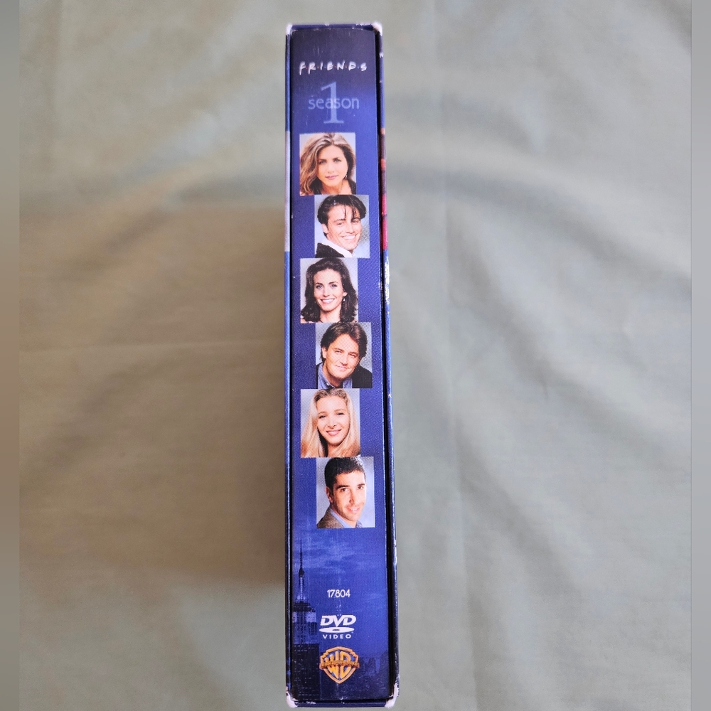 Friends DVD Box Set - Complete Season 1 - Picture 2 of 9